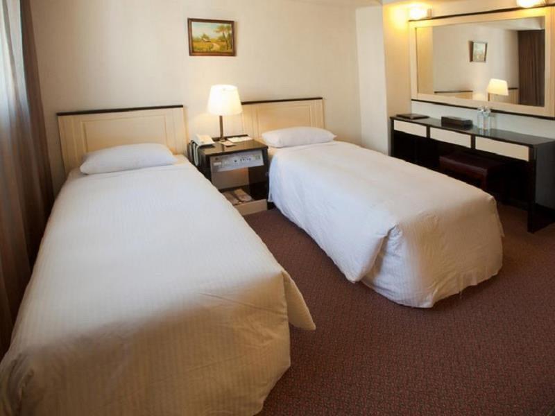 Onetel - Ximen Hotel Джунхъ Екстериор снимка