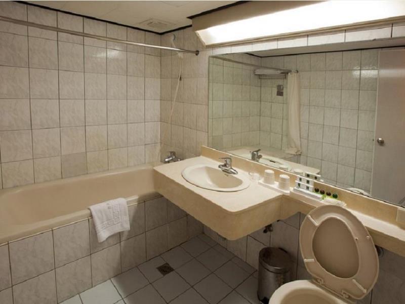 Onetel - Ximen Hotel Джунхъ Екстериор снимка